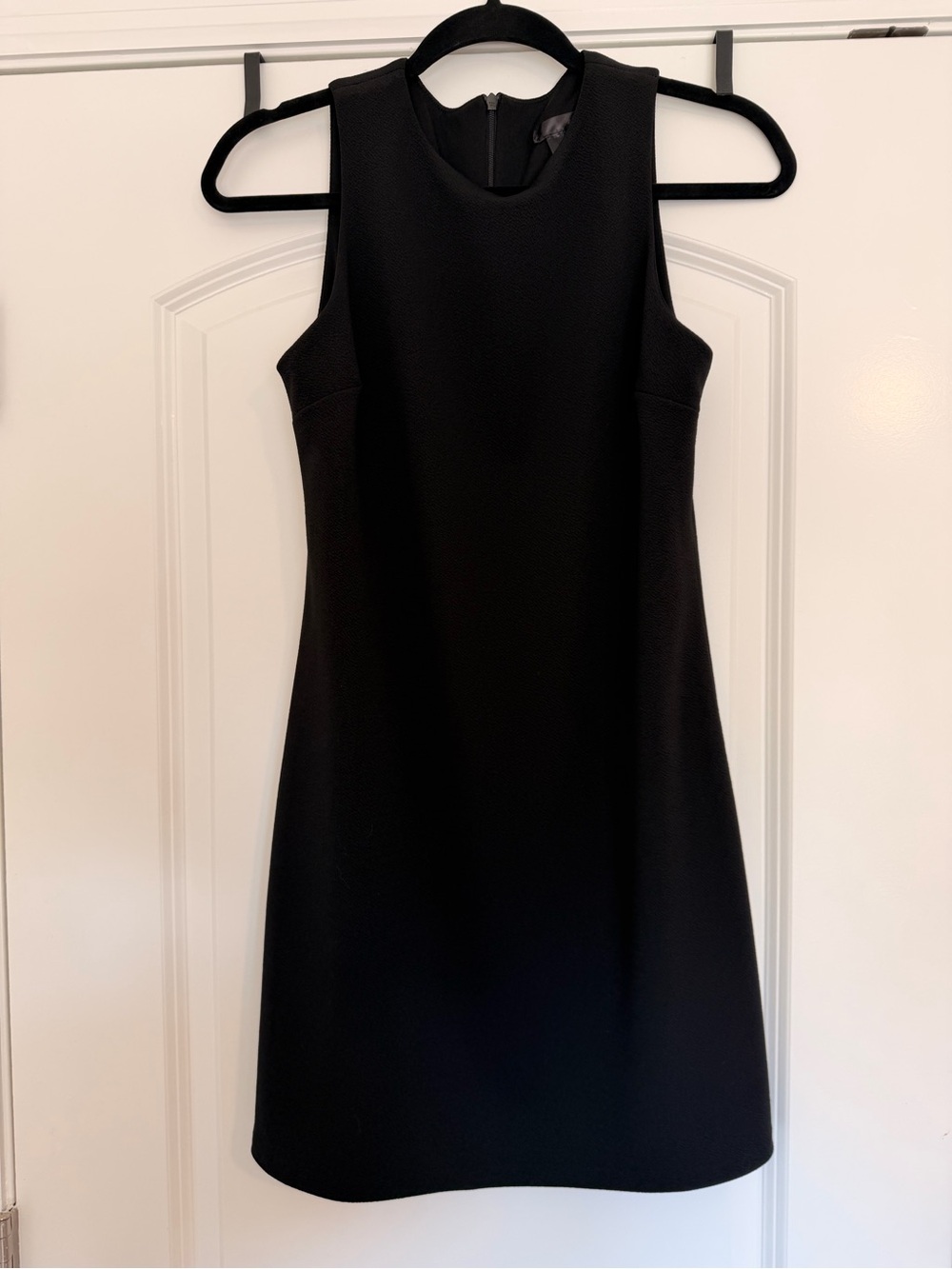 Aqua Sleek Black Sleeveless Shift Dress